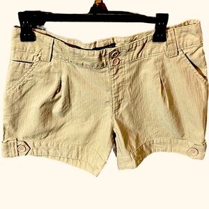 🌸ANA - A New Approach - Tan dress shorts - Size 10 Petite